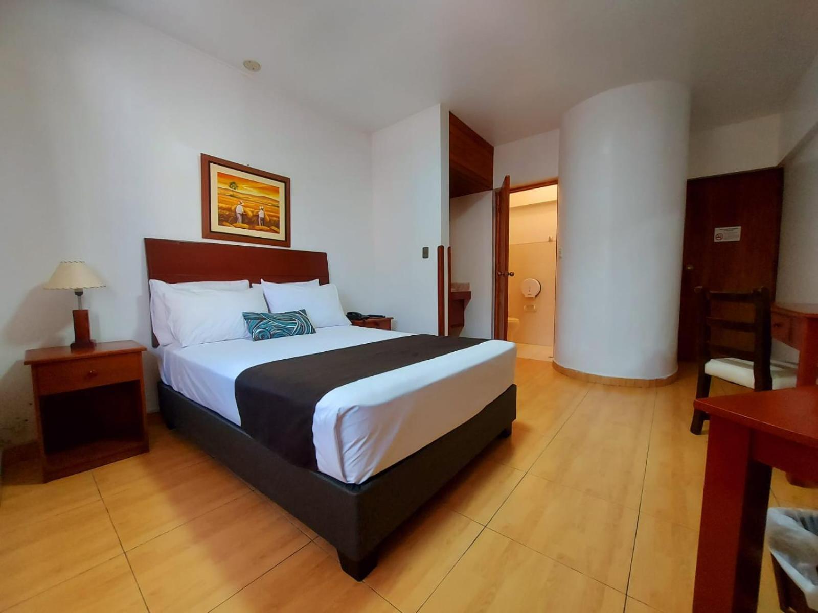 Epiqus Hotel Лима Экстерьер фото