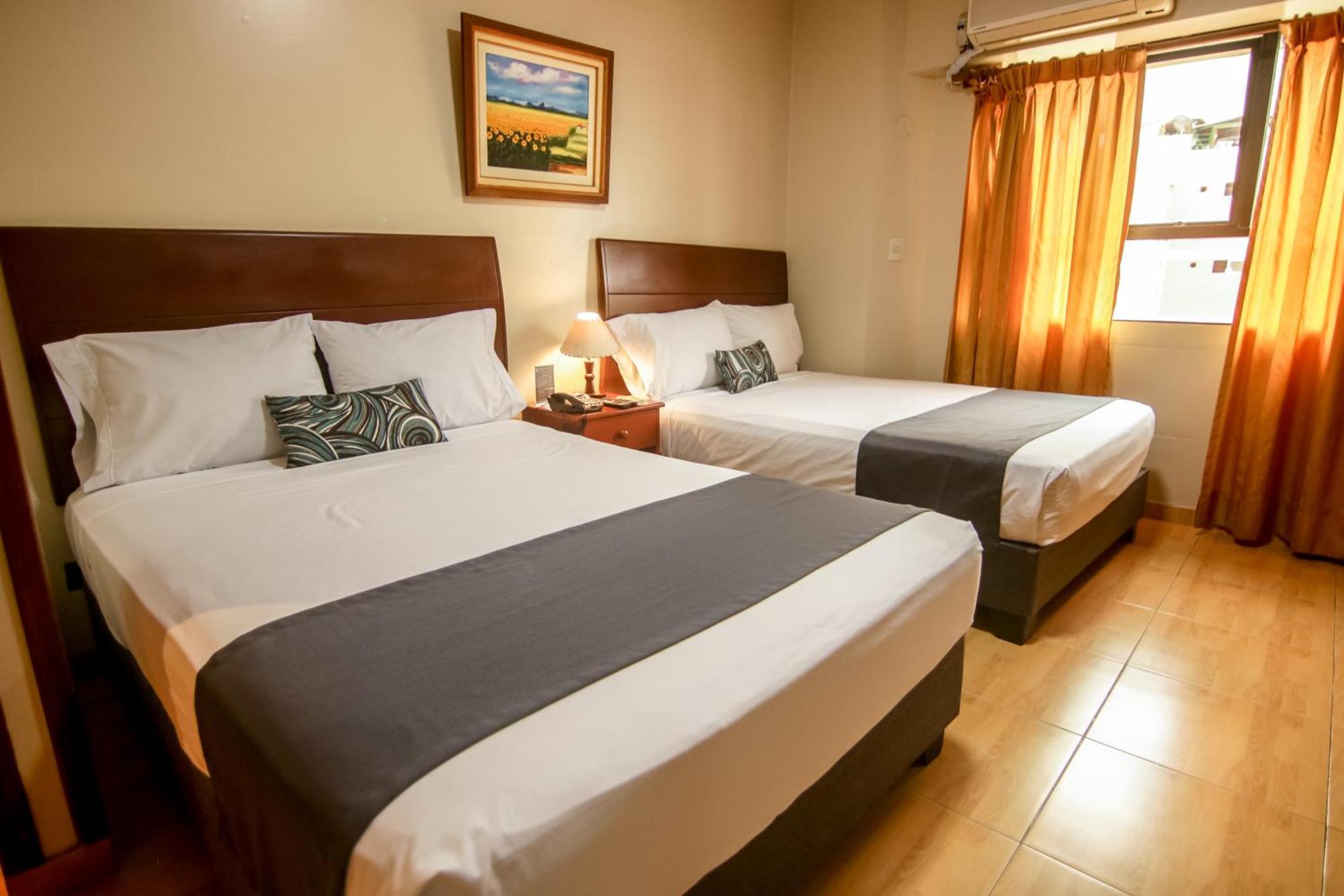 Epiqus Hotel Лима Экстерьер фото