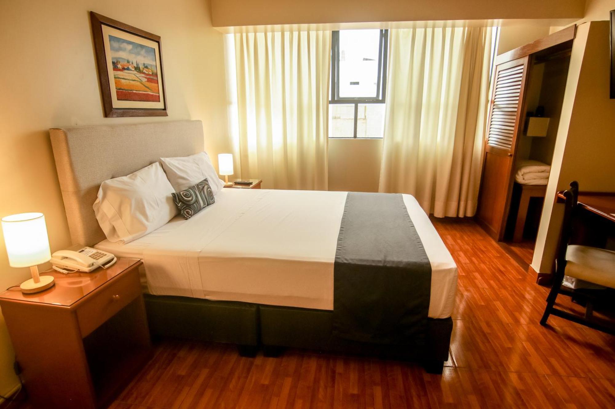 Epiqus Hotel Лима Экстерьер фото
