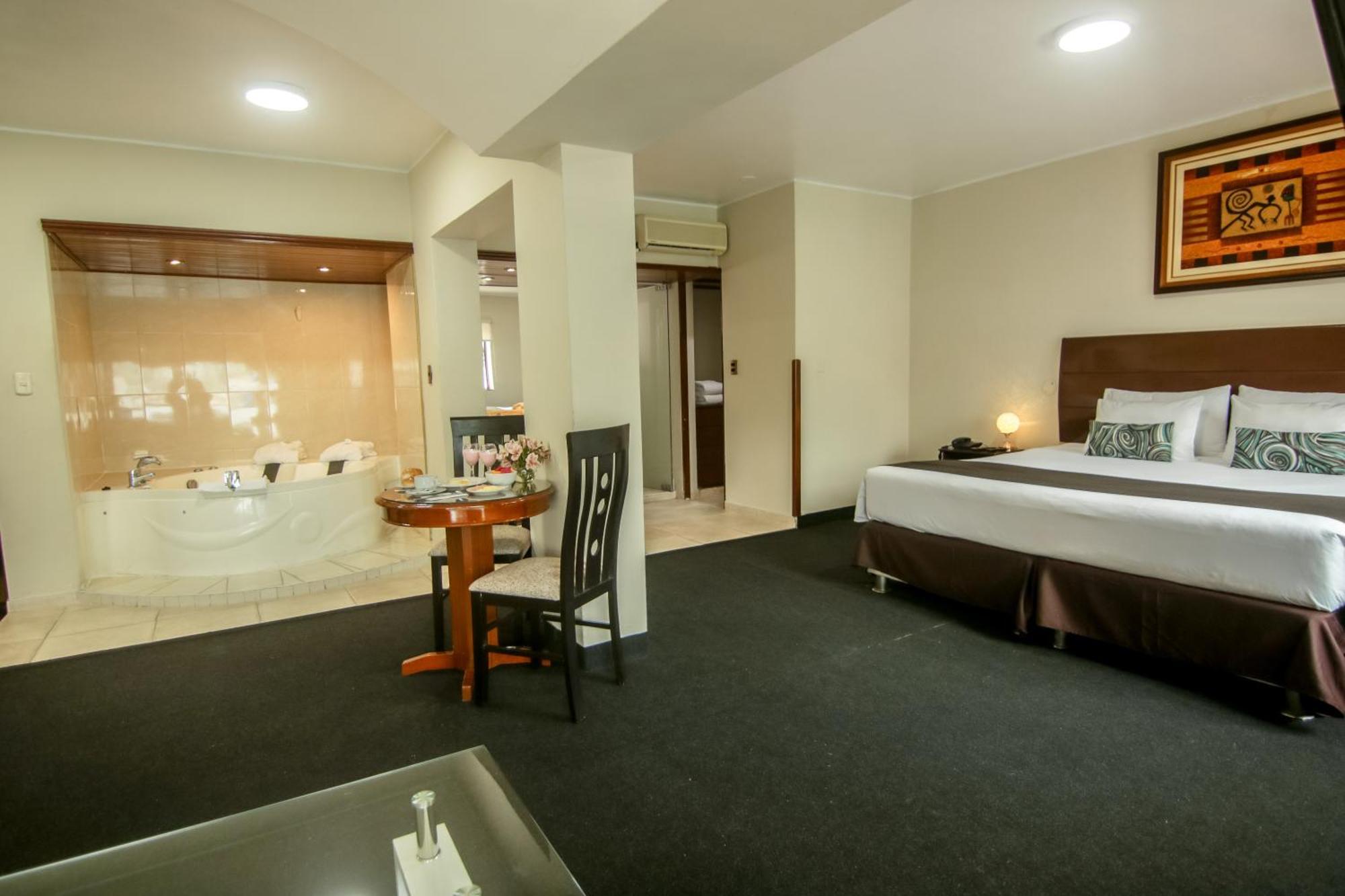 Epiqus Hotel Лима Экстерьер фото