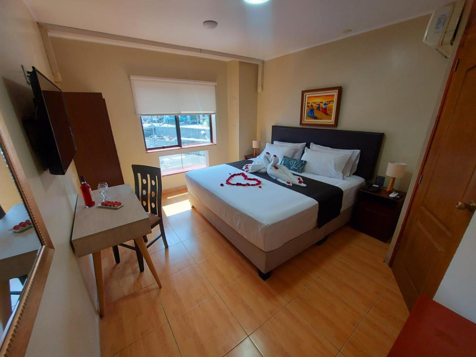 Epiqus Hotel Лима Экстерьер фото